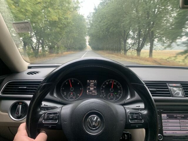 Синій Фольксваген Пассат, об'ємом двигуна 2 л та пробігом 220 тис. км за 8900 $, фото 7 на Automoto.ua