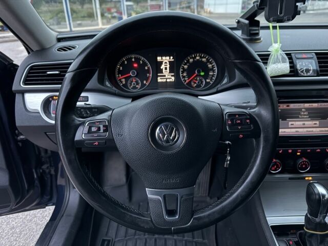 Синий Фольксваген Пассат, объемом двигателя 2.5 л и пробегом 205 тыс. км за 9100 $, фото 17 на Automoto.ua