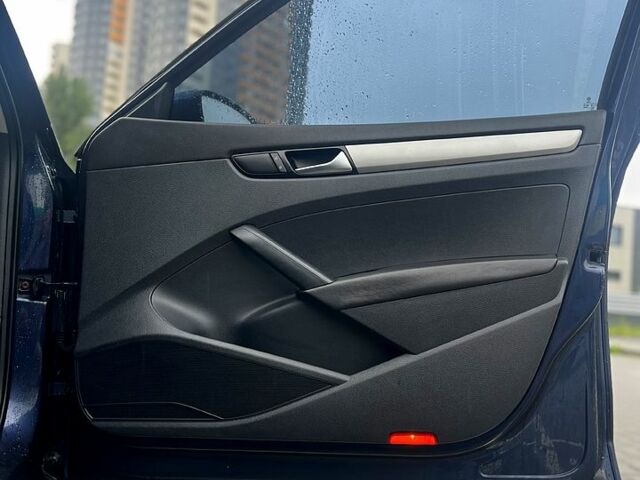 Синий Фольксваген Пассат, объемом двигателя 2.5 л и пробегом 273 тыс. км за 8300 $, фото 7 на Automoto.ua