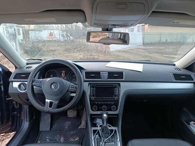 Синий Фольксваген Пассат, объемом двигателя 2.5 л и пробегом 306 тыс. км за 8800 $, фото 6 на Automoto.ua