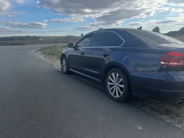 Синій Фольксваген Пассат, об'ємом двигуна 2 л та пробігом 220 тис. км за 8900 $, фото 3 на Automoto.ua