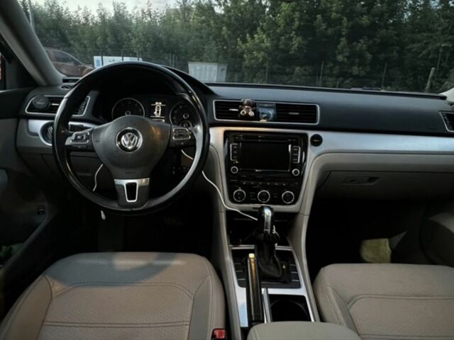 Синий Фольксваген Пассат, объемом двигателя 2.5 л и пробегом 213 тыс. км за 8800 $, фото 9 на Automoto.ua