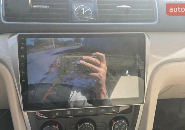 Синий Фольксваген Пассат, объемом двигателя 2.5 л и пробегом 258 тыс. км за 10000 $, фото 8 на Automoto.ua