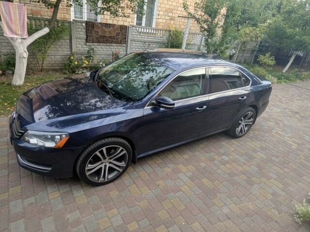 Синий Фольксваген Пассат, объемом двигателя 2.5 л и пробегом 258 тыс. км за 8500 $, фото 1 на Automoto.ua