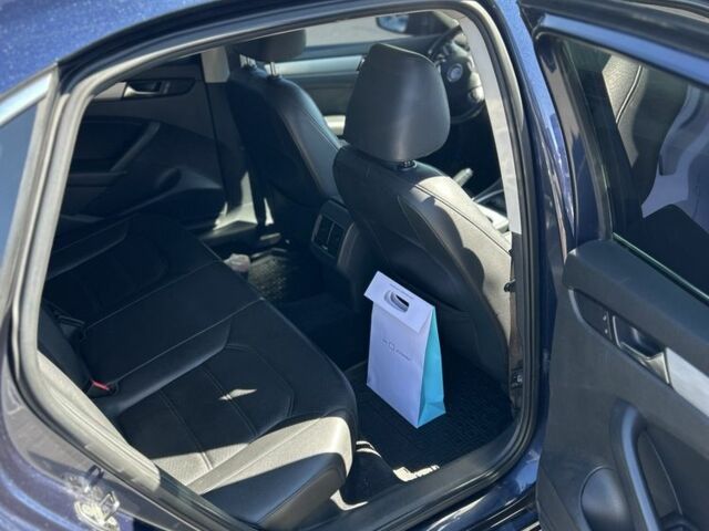 Фольксваген Пассат 2012 в Киеве на Automoto.ua Синий Фольксваген Пассат, объемом двигателя 2.5 л и пробегом 203 тыс. км за 9900 $, фото 9 на Automoto.ua