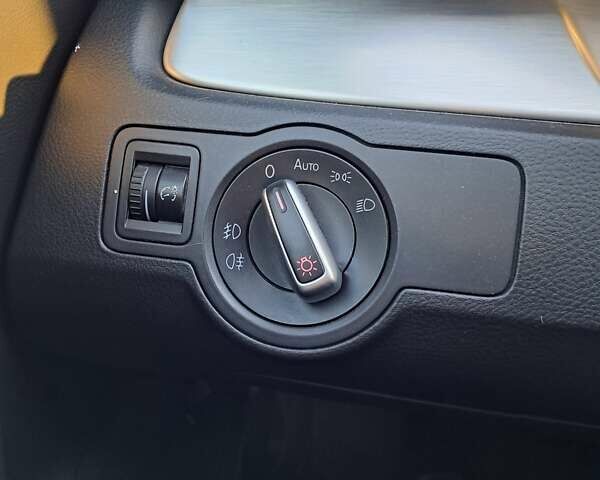 Синий Фольксваген Пассат, объемом двигателя 1.8 л и пробегом 150 тыс. км за 10500 $, фото 12 на Automoto.ua