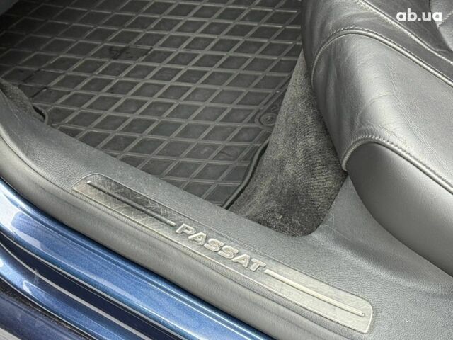 Синий Фольксваген Пассат, объемом двигателя 2 л и пробегом 263 тыс. км за 11690 $, фото 16 на Automoto.ua