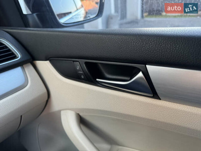 Синий Фольксваген Пассат, объемом двигателя 1.97 л и пробегом 170 тыс. км за 10590 $, фото 45 на Automoto.ua