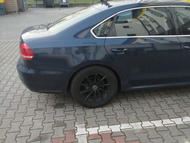 Синий Фольксваген Пассат, объемом двигателя 2.5 л и пробегом 240 тыс. км за 8000 $, фото 18 на Automoto.ua