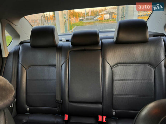 Синій Фольксваген Пассат, об'ємом двигуна 2.5 л та пробігом 198 тис. км за 8800 $, фото 17 на Automoto.ua