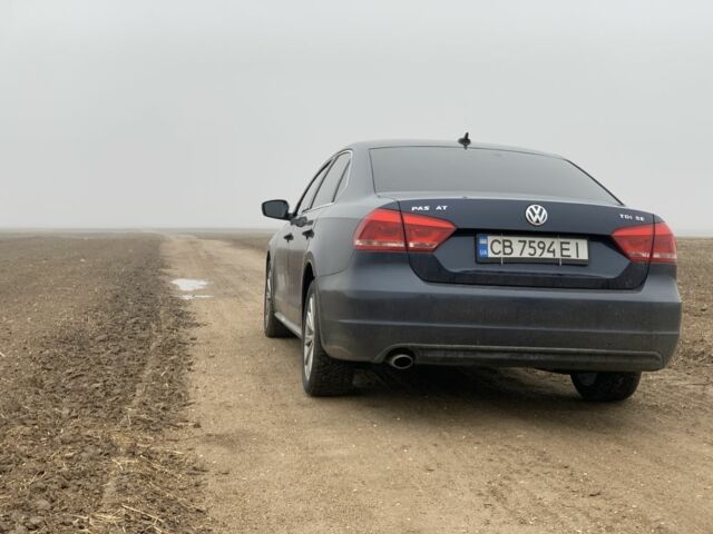 Синій Фольксваген Пассат, об'ємом двигуна 2 л та пробігом 220 тис. км за 8900 $, фото 6 на Automoto.ua