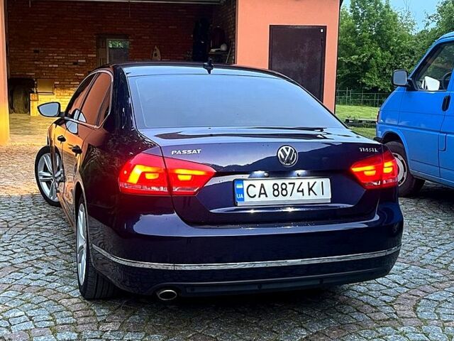 Синий Фольксваген Пассат, объемом двигателя 2 л и пробегом 260 тыс. км за 13600 $, фото 2 на Automoto.ua