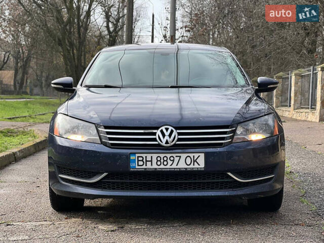 Синий Фольксваген Пассат, объемом двигателя 2.48 л и пробегом 288 тыс. км за 9000 $, фото 2 на Automoto.ua