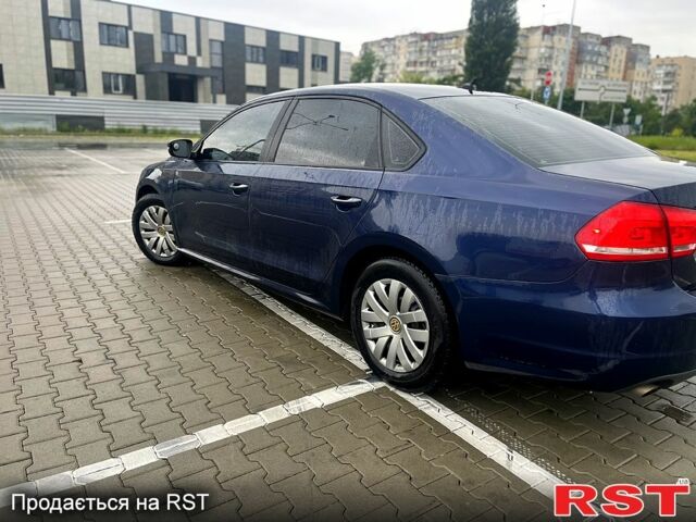 Синий Фольксваген Пассат, объемом двигателя 2.5 л и пробегом 273 тыс. км за 8300 $, фото 1 на Automoto.ua