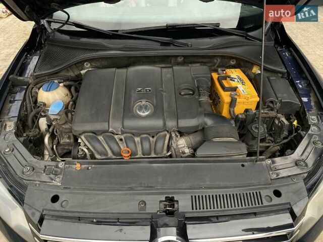 Синій Фольксваген Пассат, об'ємом двигуна 2.5 л та пробігом 341 тис. км за 9000 $, фото 17 на Automoto.ua