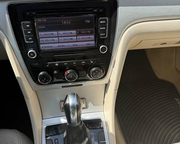 Синій Фольксваген Пассат, об'ємом двигуна 2.48 л та пробігом 237 тис. км за 9000 $, фото 8 на Automoto.ua