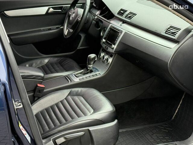 Синий Фольксваген Пассат, объемом двигателя 2 л и пробегом 263 тыс. км за 11690 $, фото 23 на Automoto.ua