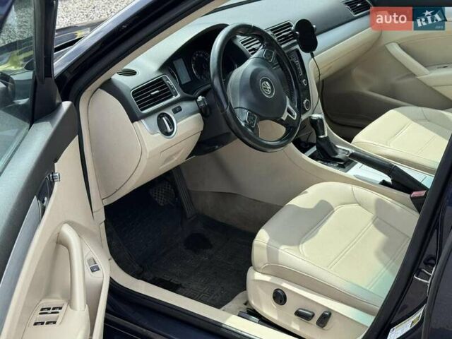 Синий Фольксваген Пассат, объемом двигателя 2.48 л и пробегом 325 тыс. км за 8300 $, фото 13 на Automoto.ua