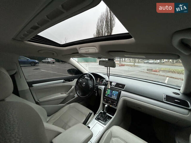 Синий Фольксваген Пассат, объемом двигателя 2 л и пробегом 262 тыс. км за 12000 $, фото 42 на Automoto.ua