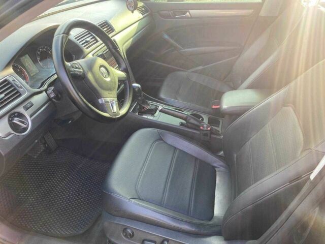 Синій Фольксваген Пассат, об'ємом двигуна 2.5 л та пробігом 188 тис. км за 9400 $, фото 6 на Automoto.ua