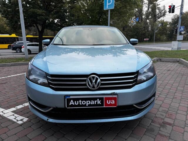 Синий Фольксваген Пассат, объемом двигателя 2.5 л и пробегом 330 тыс. км за 6790 $, фото 1 на Automoto.ua
