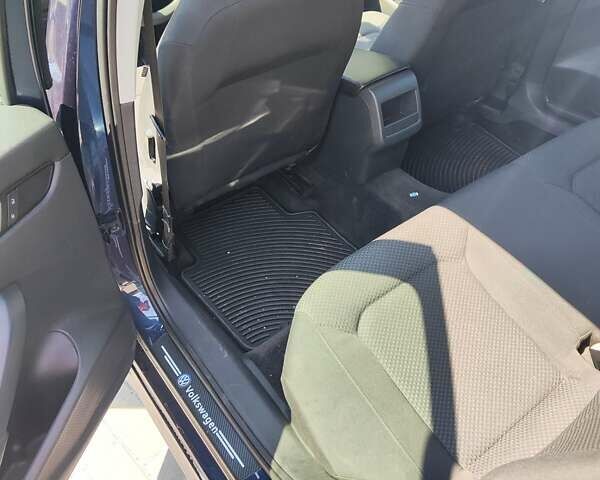 Синій Фольксваген Пассат, об'ємом двигуна 2.48 л та пробігом 340 тис. км за 7900 $, фото 12 на Automoto.ua
