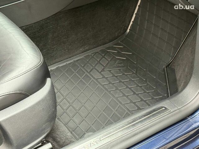 Синий Фольксваген Пассат, объемом двигателя 2 л и пробегом 263 тыс. км за 11690 $, фото 24 на Automoto.ua