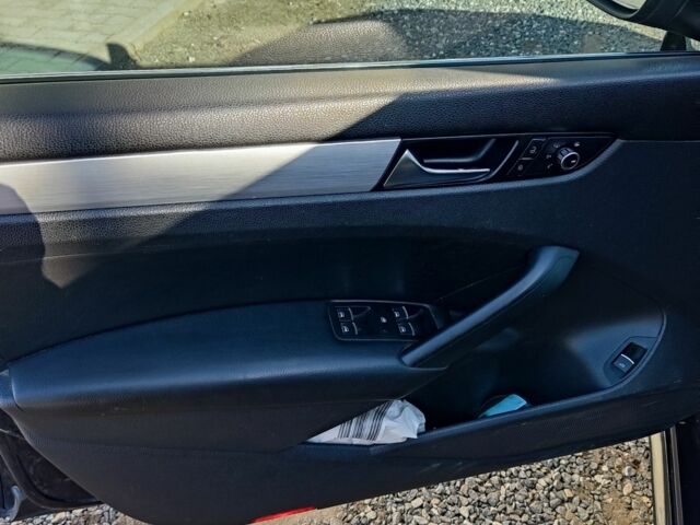 Синий Фольксваген Пассат, объемом двигателя 2.5 л и пробегом 240 тыс. км за 8000 $, фото 10 на Automoto.ua