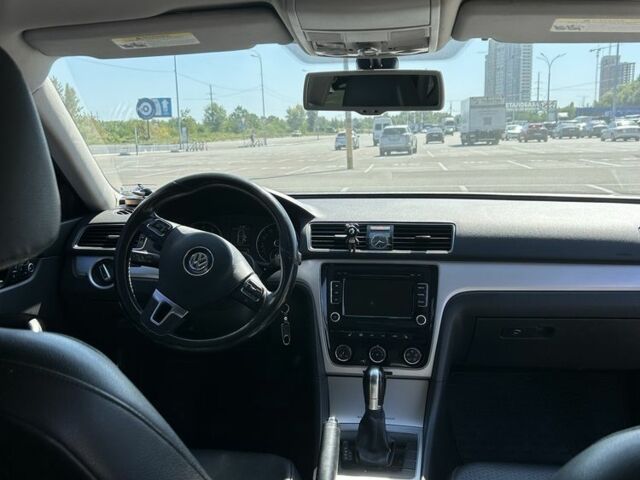 Фольксваген Пассат 2012 в Киеве на Automoto.ua Синий Фольксваген Пассат, объемом двигателя 2.5 л и пробегом 203 тыс. км за 9900 $, фото 8 на Automoto.ua