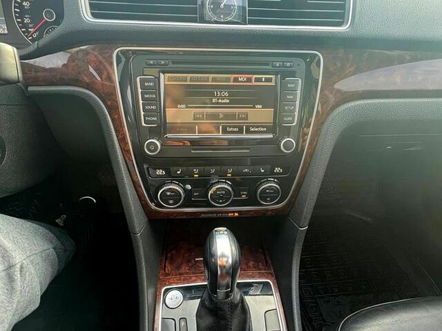 Синий Фольксваген Пассат, объемом двигателя 2 л и пробегом 260 тыс. км за 13600 $, фото 9 на Automoto.ua