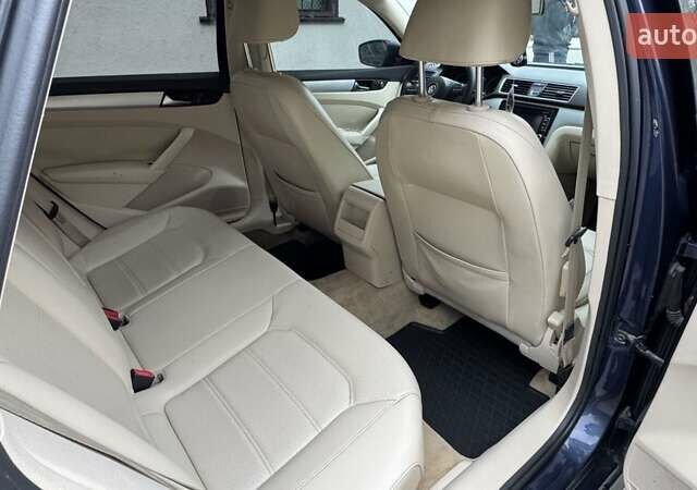 Синий Фольксваген Пассат, объемом двигателя 2.5 л и пробегом 271 тыс. км за 10200 $, фото 13 на Automoto.ua