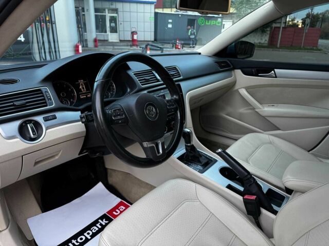 Синий Фольксваген Пассат, объемом двигателя 2.5 л и пробегом 330 тыс. км за 6790 $, фото 10 на Automoto.ua