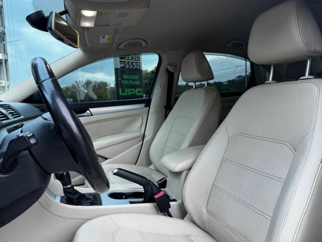 Синий Фольксваген Пассат, объемом двигателя 2.5 л и пробегом 330 тыс. км за 6790 $, фото 21 на Automoto.ua