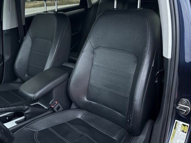 Синий Фольксваген Пассат, объемом двигателя 2.5 л и пробегом 205 тыс. км за 9100 $, фото 21 на Automoto.ua