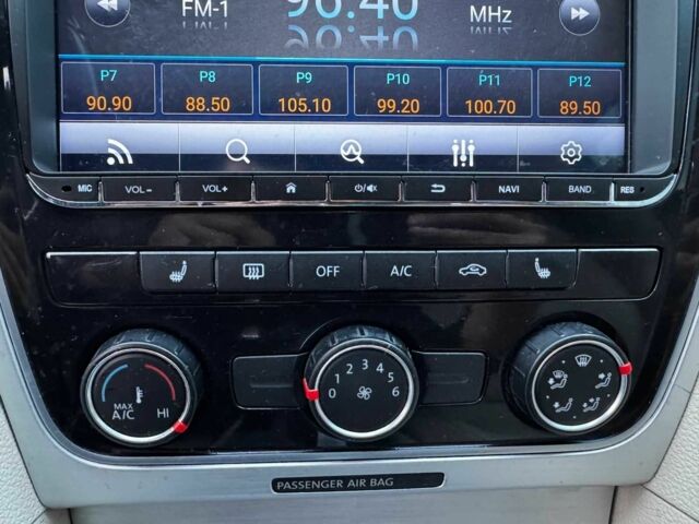 Синий Фольксваген Пассат, объемом двигателя 2.5 л и пробегом 330 тыс. км за 6790 $, фото 18 на Automoto.ua