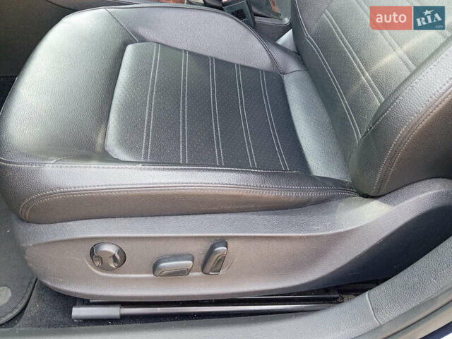 Синий Фольксваген Пассат, объемом двигателя 2.48 л и пробегом 355 тыс. км за 9500 $, фото 13 на Automoto.ua