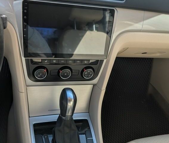 Синий Фольксваген Пассат, объемом двигателя 2.5 л и пробегом 258 тыс. км за 8500 $, фото 8 на Automoto.ua