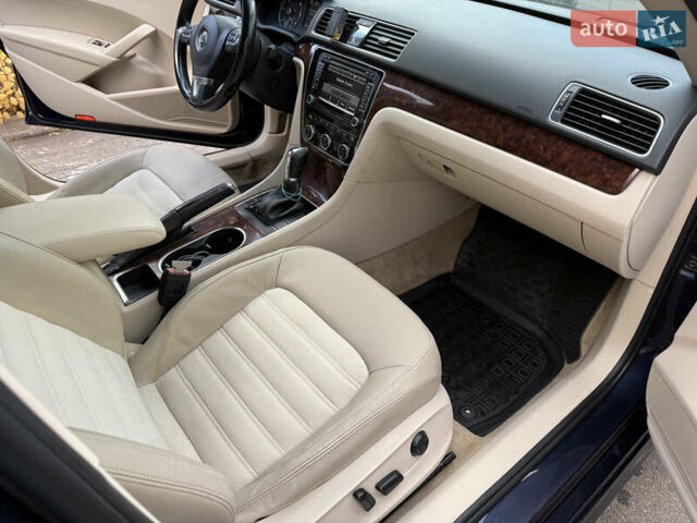 Фольксваген Пассат 2012 в Кривом Роге на Automoto.ua Синий Фольксваген Пассат, объемом двигателя 1.97 л и пробегом 190 тыс. км за 10300 $, фото 13 на Automoto.ua