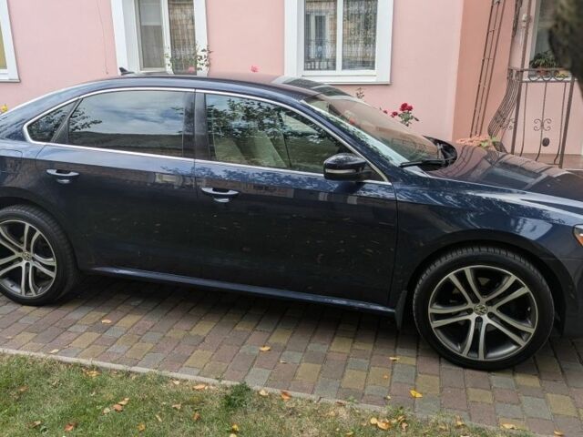 Синий Фольксваген Пассат, объемом двигателя 2.5 л и пробегом 258 тыс. км за 8500 $, фото 5 на Automoto.ua