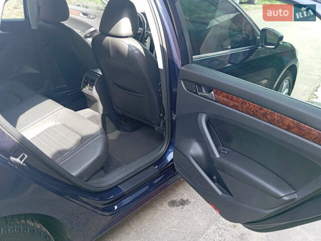 Синий Фольксваген Пассат, объемом двигателя 2.48 л и пробегом 355 тыс. км за 9500 $, фото 10 на Automoto.ua