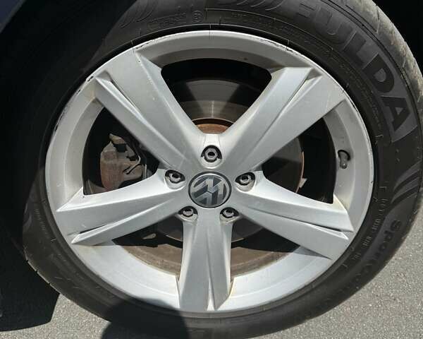 Синій Фольксваген Пассат, об'ємом двигуна 2.48 л та пробігом 237 тис. км за 9000 $, фото 19 на Automoto.ua