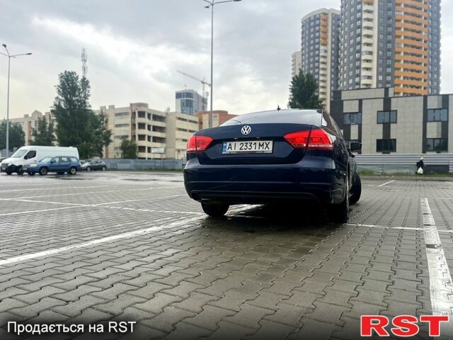 Синий Фольксваген Пассат, объемом двигателя 2.5 л и пробегом 273 тыс. км за 8300 $, фото 2 на Automoto.ua