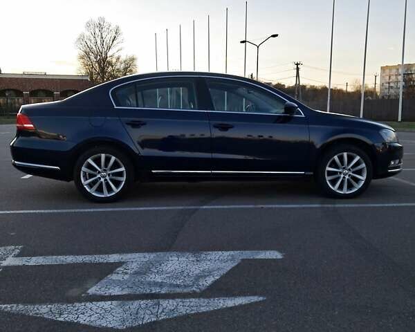 Синий Фольксваген Пассат, объемом двигателя 1.8 л и пробегом 150 тыс. км за 10500 $, фото 5 на Automoto.ua