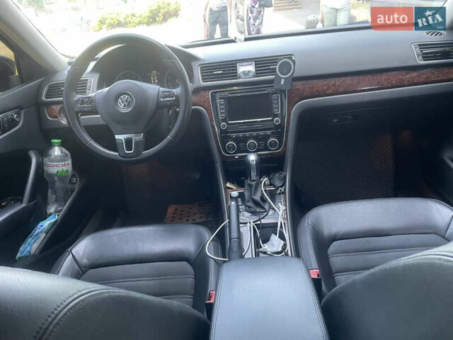 Синий Фольксваген Пассат, объемом двигателя 2.48 л и пробегом 270 тыс. км за 10200 $, фото 7 на Automoto.ua