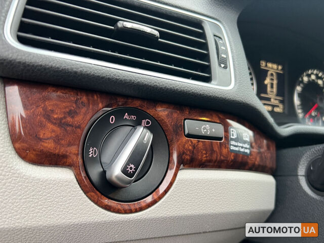 Синий Фольксваген Пассат, объемом двигателя 2 л и пробегом 194 тыс. км за 11999 $, фото 9 на Automoto.ua