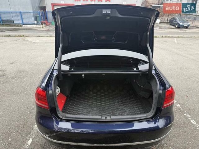Синій Фольксваген Пассат, об'ємом двигуна 2.5 л та пробігом 127 тис. км за 11900 $, фото 6 на Automoto.ua