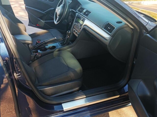 Синій Фольксваген Пассат, об'ємом двигуна 2.5 л та пробігом 157 тис. км за 9700 $, фото 17 на Automoto.ua