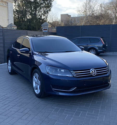Синий Фольксваген Пассат, объемом двигателя 2.5 л и пробегом 210 тыс. км за 11300 $, фото 3 на Automoto.ua