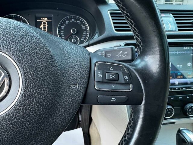 Синий Фольксваген Пассат, объемом двигателя 2.5 л и пробегом 330 тыс. км за 6790 $, фото 14 на Automoto.ua