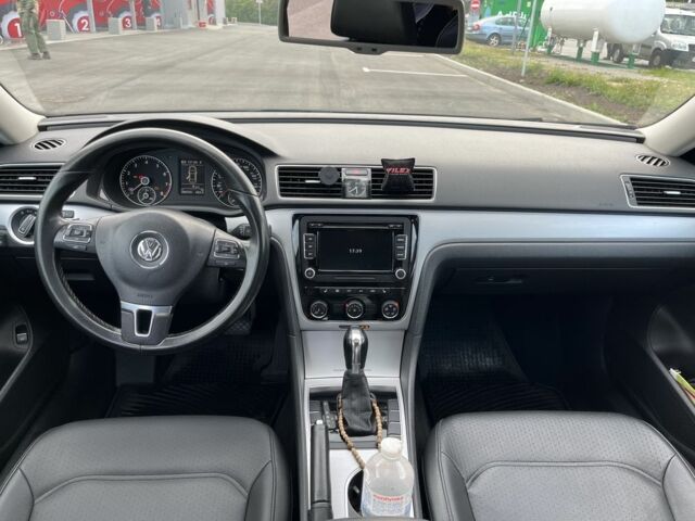 Синий Фольксваген Пассат, объемом двигателя 2.5 л и пробегом 300 тыс. км за 7500 $, фото 7 на Automoto.ua